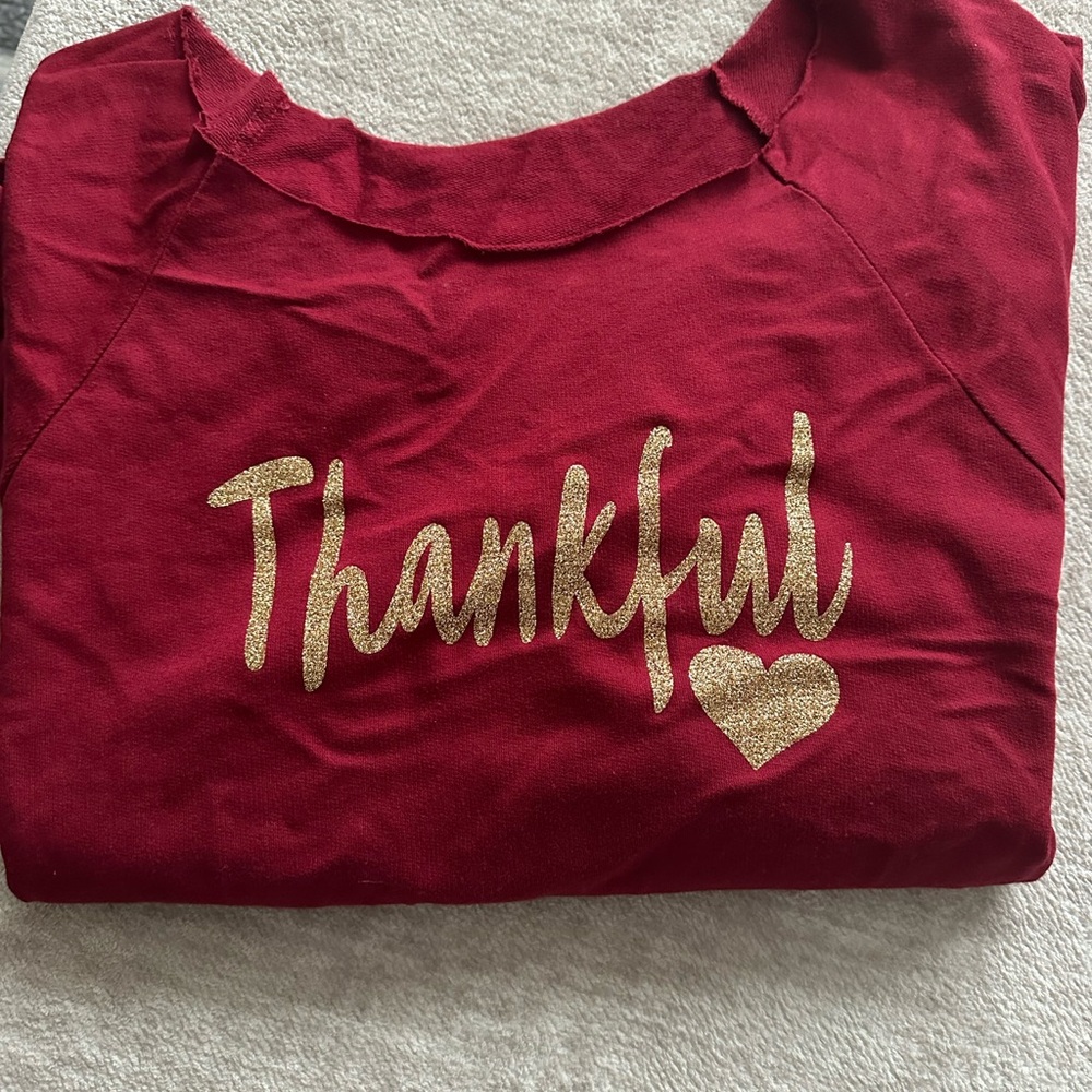 Red Thankful Sweatshirt with Gold Heart